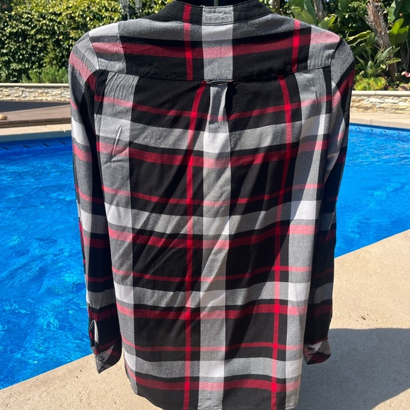 Kensie Lightweight Plaid Western Shirt - Picture 7 of 9